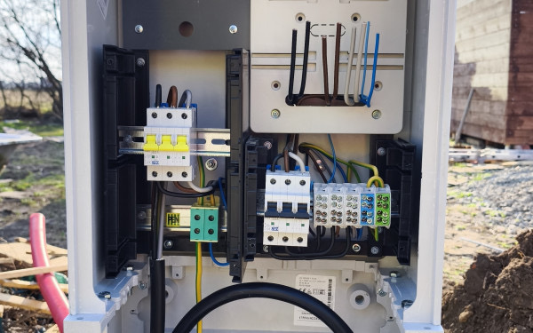 Elektroinštalácie — realizácia SchubertBAU Invest Levice, fotka 2